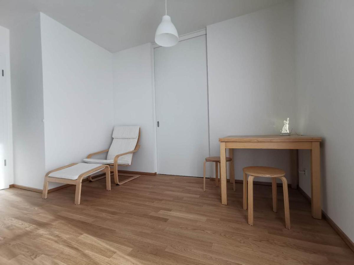 Gemuetliches Privatzimmer In Geraeumiger Gemeinschaftswohnung Dresda Esterno foto