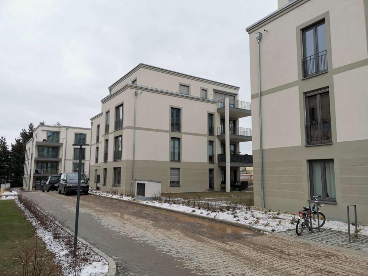 Gemuetliches Privatzimmer In Geraeumiger Gemeinschaftswohnung Dresda Esterno foto